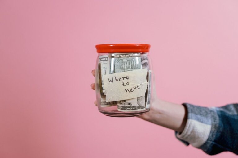 Budget Travel Hacks: Smart Ways to Save More in 2026 budget travel hacks